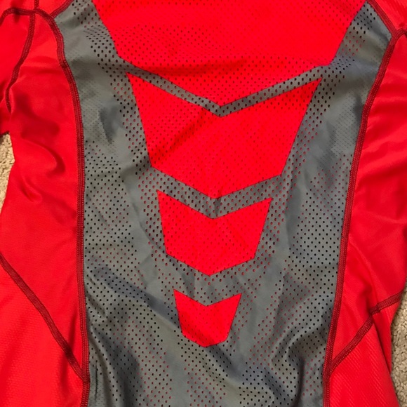 Nike - Picture 3 of 4